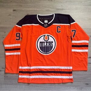 Connor McDavid Edmonton Oilers Hockey Jersey Size 52 Men’s Large NWT
